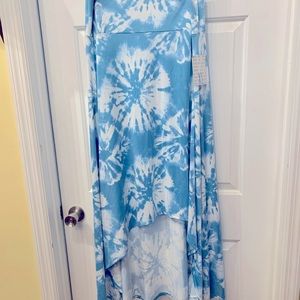 Beautiful Beachy Looking -LulaRoe Olivia